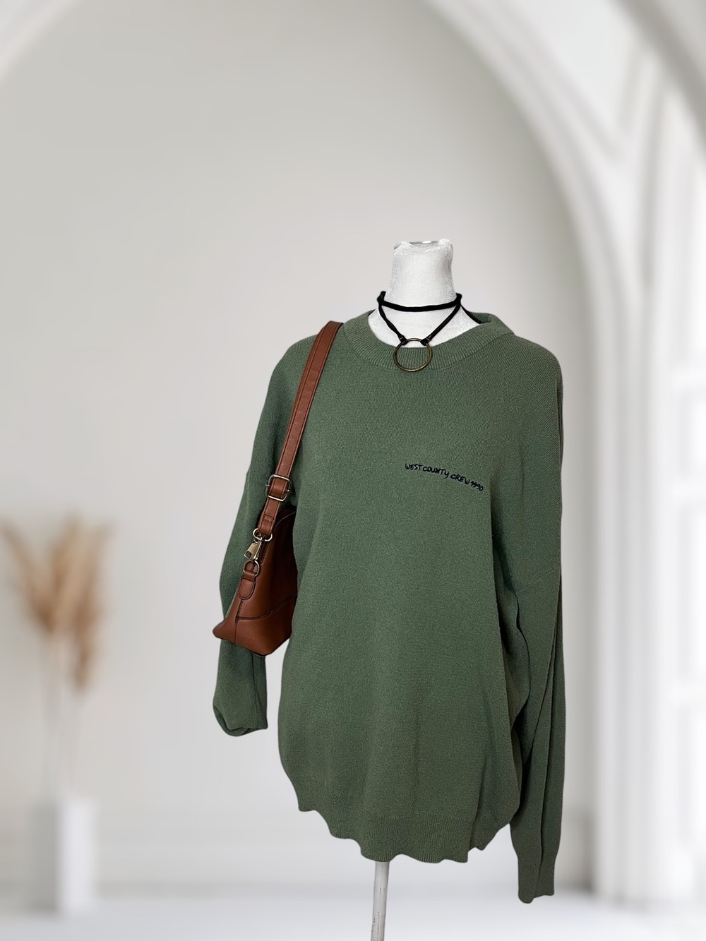 Zara Crew Neck Embroidered Sweatshirt Size L